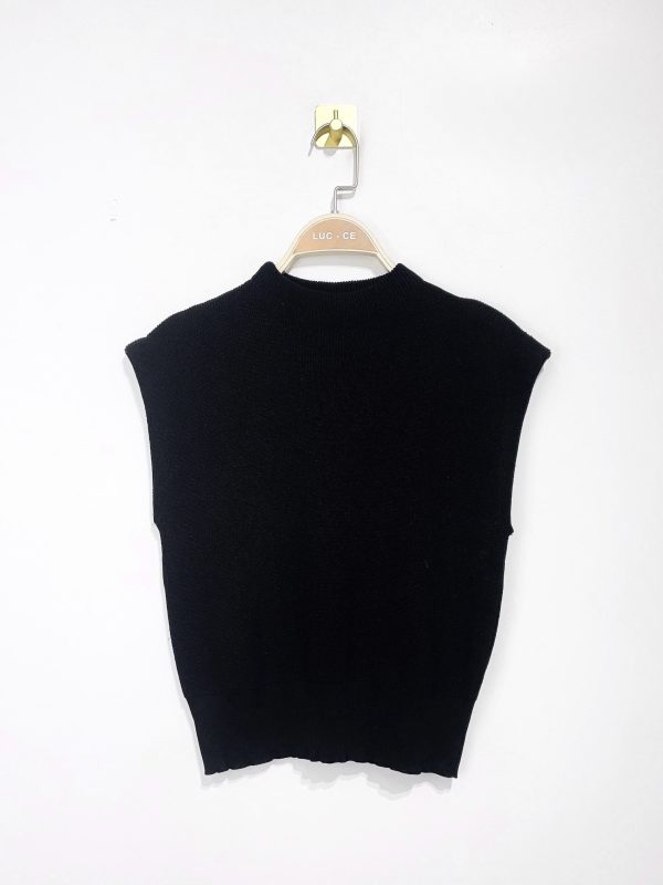 Top | FAVE | Black