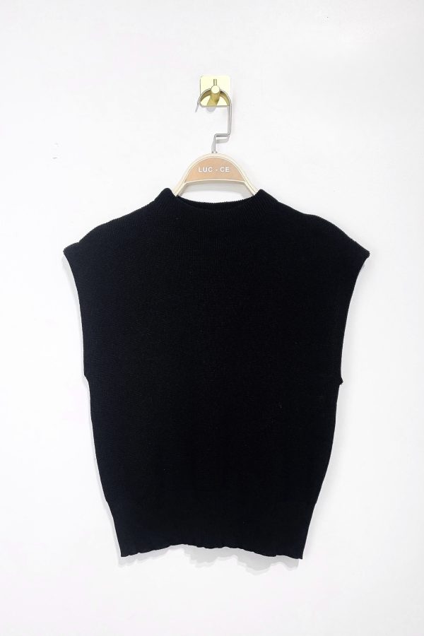 Top | FAVE | Black